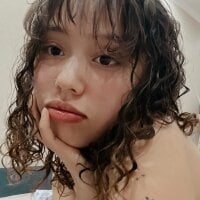 yumiwhite