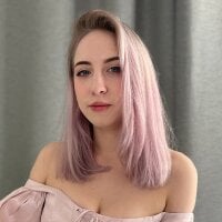 IsabelleBliz webcam model