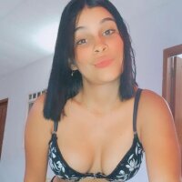 patthyleon's Offline Chat Room