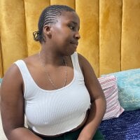 Monica_dime webcam