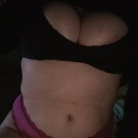 emileemin's Offline Chat Room