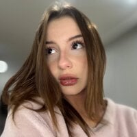 Kira_Tiff model avatar