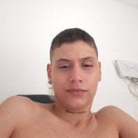 prayingtothesky webcam model