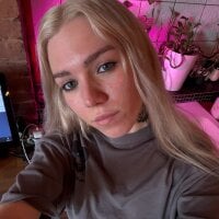 DianeHonnette webcam model