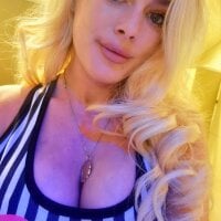 FelicityGreenX's Offline Chat Room