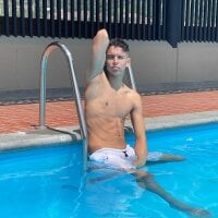 Axel_tiwn_