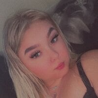 ThicBlondeBimbo webcam