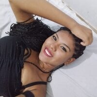 thaliaa_sexy's Offline Chat Room