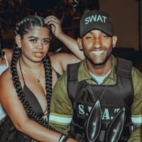 LahiaAndKenneth Chat Room offline