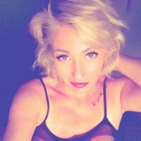 AlessandraBee's Avatar Pic