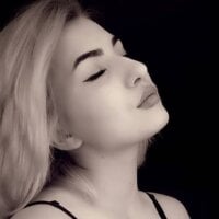 blonde_bunny_ Adlı Modelin Çevrimdışı Sohbet Odası