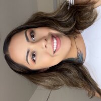 Izzybaby24's Offline Chat Room