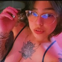 miacanela_xo webcam model