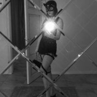 Angie_Danger Adlı Modelin Çevrimdışı Sohbet Odası