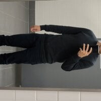 hyena12760's Offline Chat Room