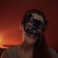 EllaOphelia's Offline Chat Room