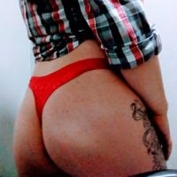 littlenaughtygirls' Offline Chat Room