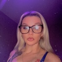 Curvy-Cleo webcam