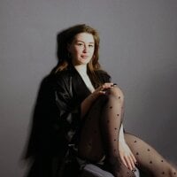 LauraMild's Offline Chat Room