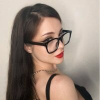 PretyLaura model avatar