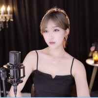 Wangxinger666 naked in live sex video chat