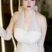 Model momoxiong