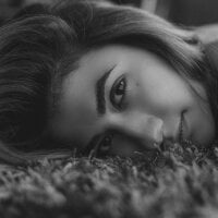 Perla_Muller's Offline Chat Room