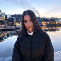 Miravell's Live XXX Chat