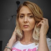 غرفة دردشة DevilishAngel27 دون اتصال