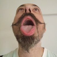 selfsuckin84's Offline Chat Room