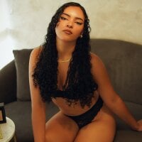 IlyanaEverly_'s Webcam Show