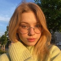 Olivimad fully nude on webcam for live porn video chat
