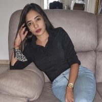 IndianBootielicous' Offline Chat Room