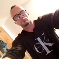 DrainedShunning webcam