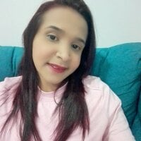 AngieMilerz's Offline Chat Room