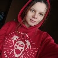 Roxy_Lovesi's Offline Chat Room