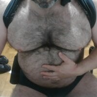 mikeyhotbear webcam model