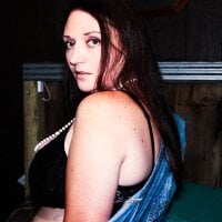 XoBeezerXo's Offline Chat Room