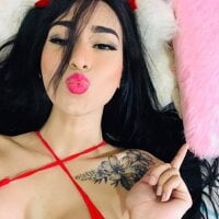 Model cami_bigcock