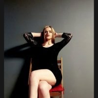 Kattie_Kitty's Offline Chat Room