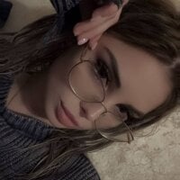Bella_Bl0om webcam model