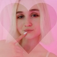 FRoyal's Profile Pic