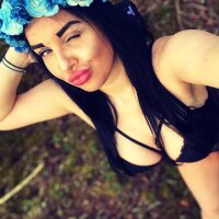 MIA-XXX fully nude on webcam for live porn video chat