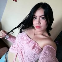 angelina_cloe's Offline Chat Room