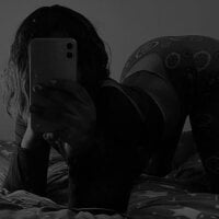 GIIRLLY webcam
