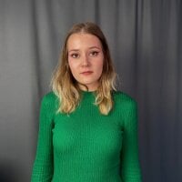 CrystleHeth model avatar