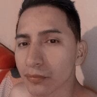 JoelEcuatoriano's Offline Chat Room