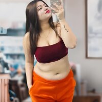 shivani-curvy webcam