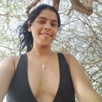 Esmeralda_247 webcam