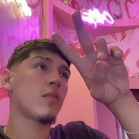 Camilomillerr's Offline Chat Room